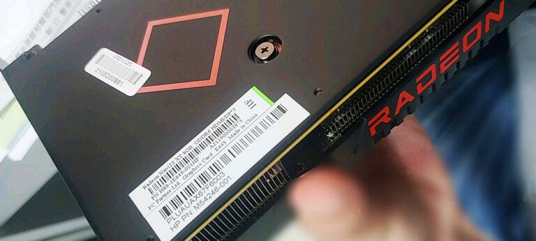 В сети всплыло первое изображение видеокарты AMD Radeon RX 6600 XT